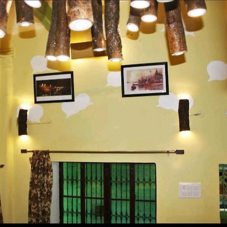 Monalisa Hostel Варанасі Екстер'єр фото