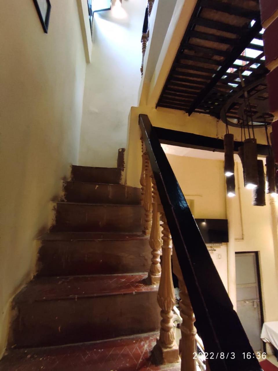 Monalisa Hostel Варанасі Екстер'єр фото